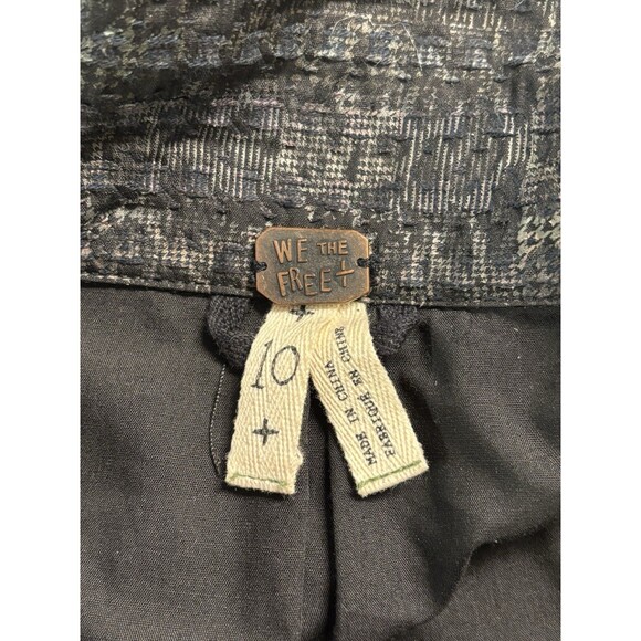 Free People We the Free Black Textured Red Pop of Color Moto Jacket Size 10 - Picture 9 of 12